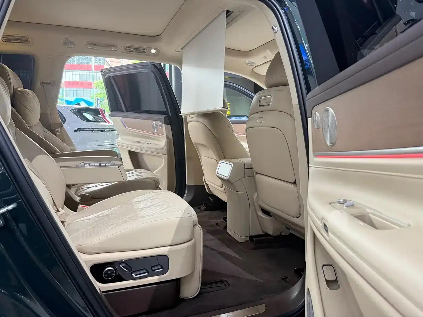 Wenjie M9 2025 Pure Electric Ultra Edition 100kWh 6-Seat Version (192-line LiDAR) — миниатюра 8