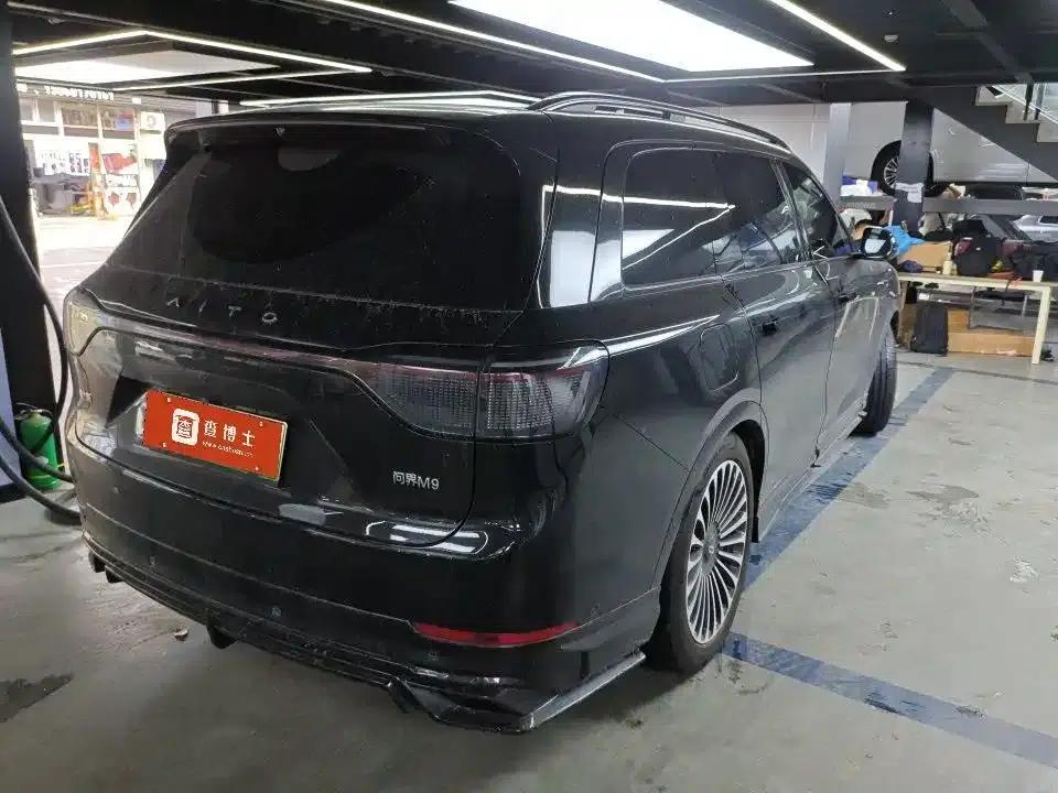 Wenjie M9 2024 Range Extended Ultra Edition 42kWh 6-Seater — миниатюра 3