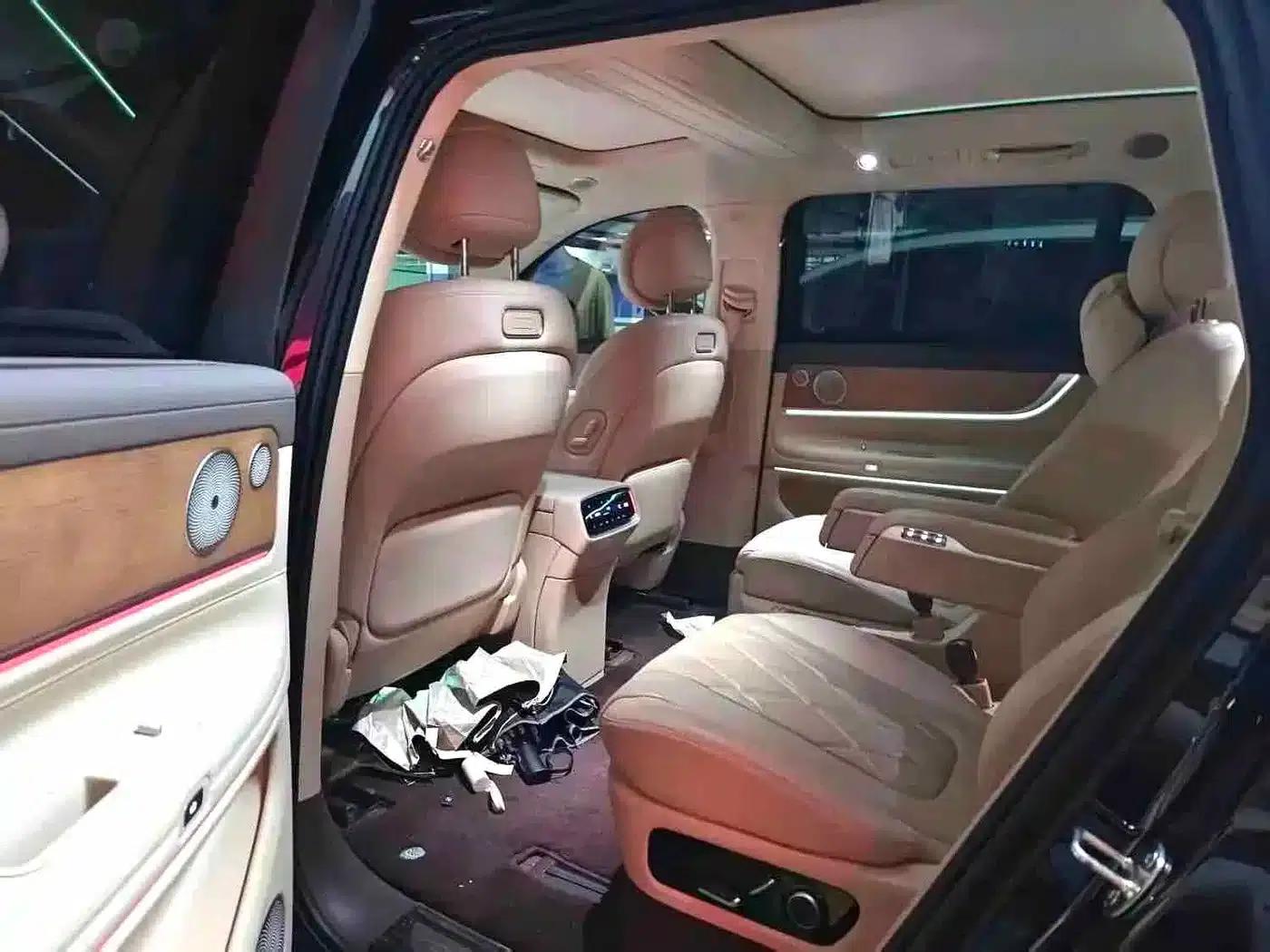 Wenjie M9 2024 Range Extended Ultra Edition 42kWh 6-Seater — миниатюра 9