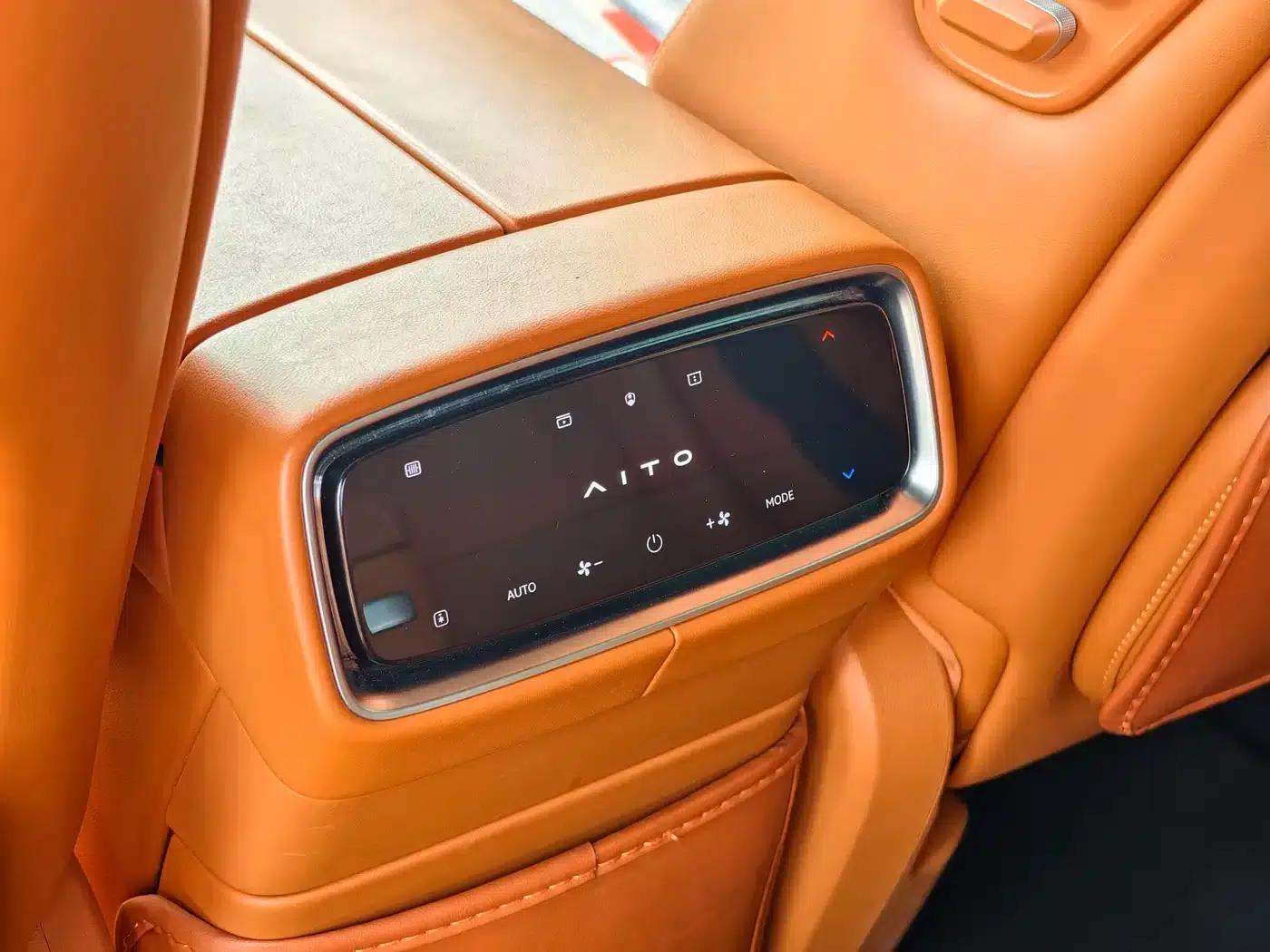 Wenjie M9 2024 Range Extended Ultra Edition 42kWh 6-Seater — миниатюра 27