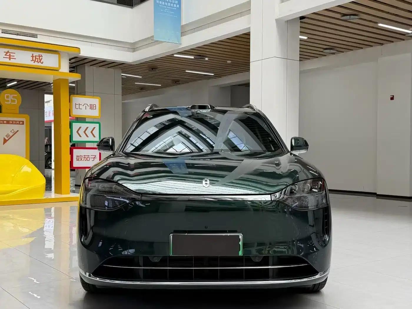 Wenjie M9 2025 Extended Range Max Edition 52kWh 5-Seat Version (192-line LiDAR) — миниатюра 2