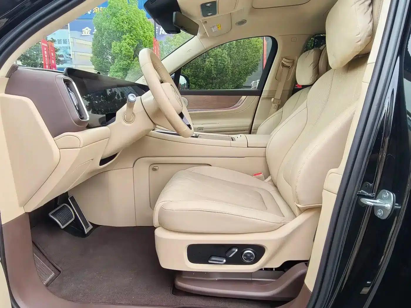 Wenjie M9 2024 Range Extended Ultra Edition 52kWh 6-Seater — миниатюра 15
