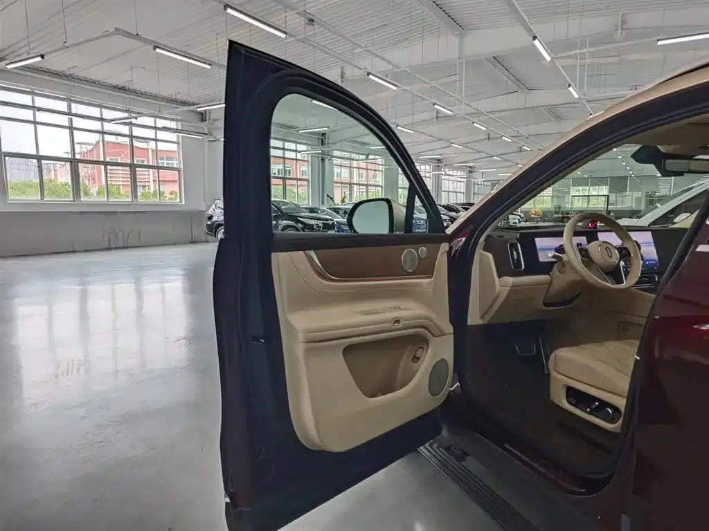 Wenjie M9 2025 Pure Electric Ultra Edition (100kWh, 6-seater, 192-line LiDAR) — миниатюра 18