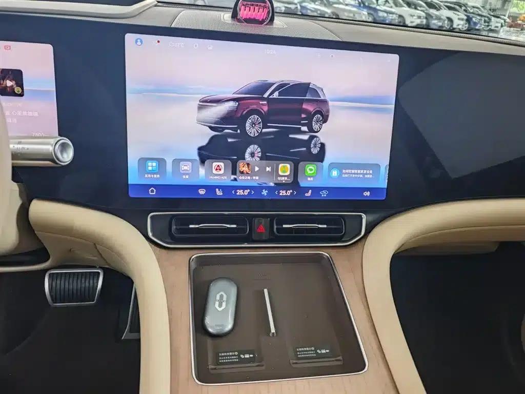 Wenjie M9 2025 Pure Electric Ultra Edition (100kWh, 6-seater, 192-line LiDAR) — миниатюра 19