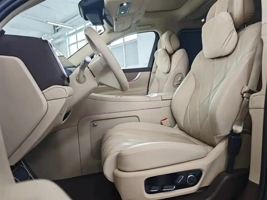 Wenjie M9 2025 Pure Electric Ultra Edition (100kWh, 6-seater, 192-line LiDAR) — миниатюра 20