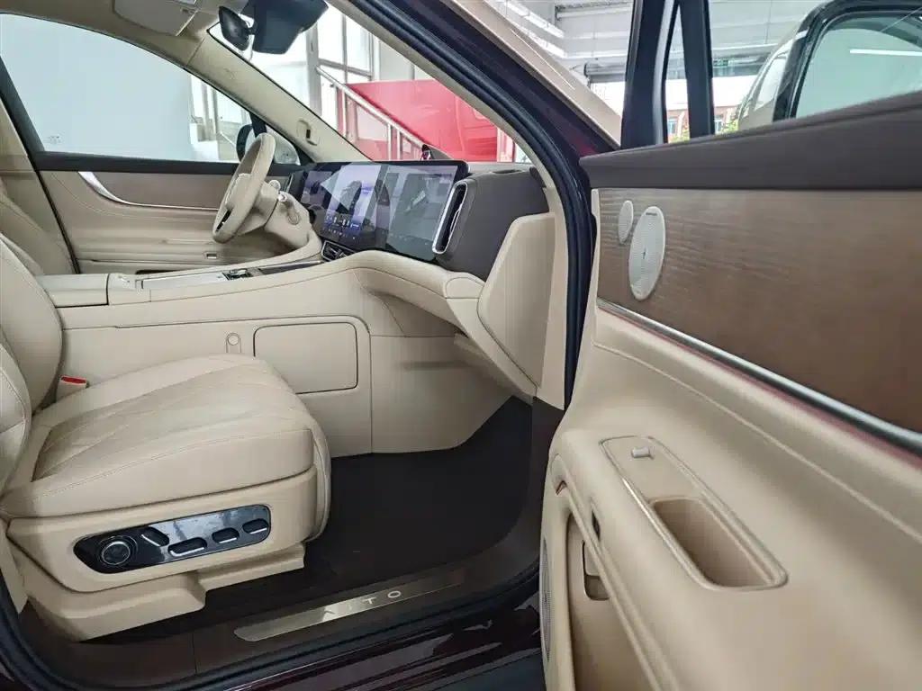 Wenjie M9 2025 Pure Electric Ultra Edition (100kWh, 6-seater, 192-line LiDAR) — миниатюра 9