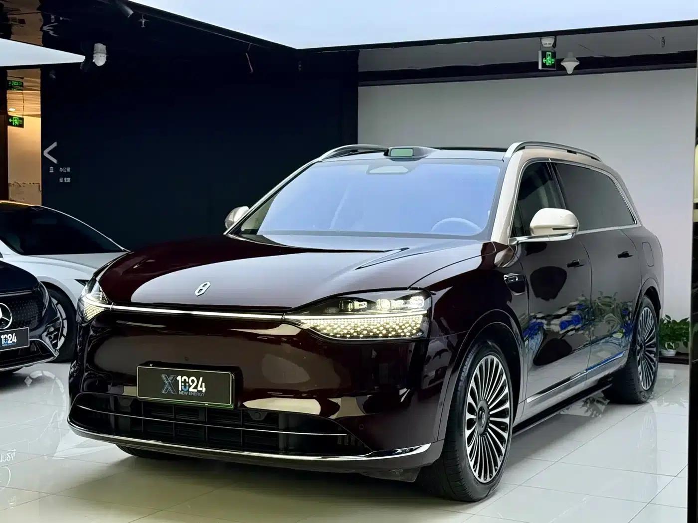 Wenjie M9 2025 Ultra Extended Range Edition (52kWh, 5-seater, 192-line LiDAR) — миниатюра 1