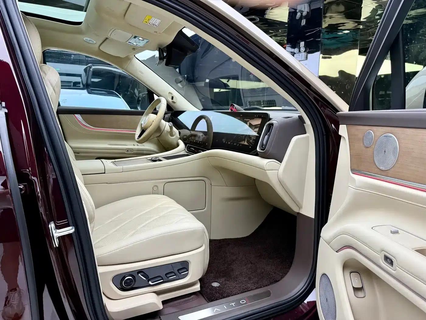 Wenjie M9 2025 Ultra Extended Range Edition (52kWh, 5-seater, 192-line LiDAR) — миниатюра 16