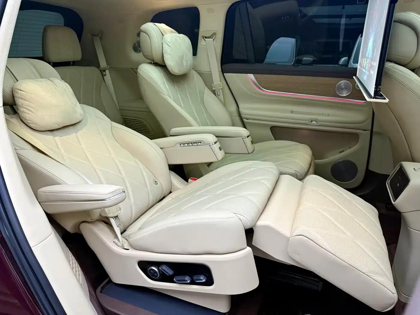 Wenjie M9 2025 Ultra Extended Range Edition (52kWh, 5-seater, 192-line LiDAR) — миниатюра 18