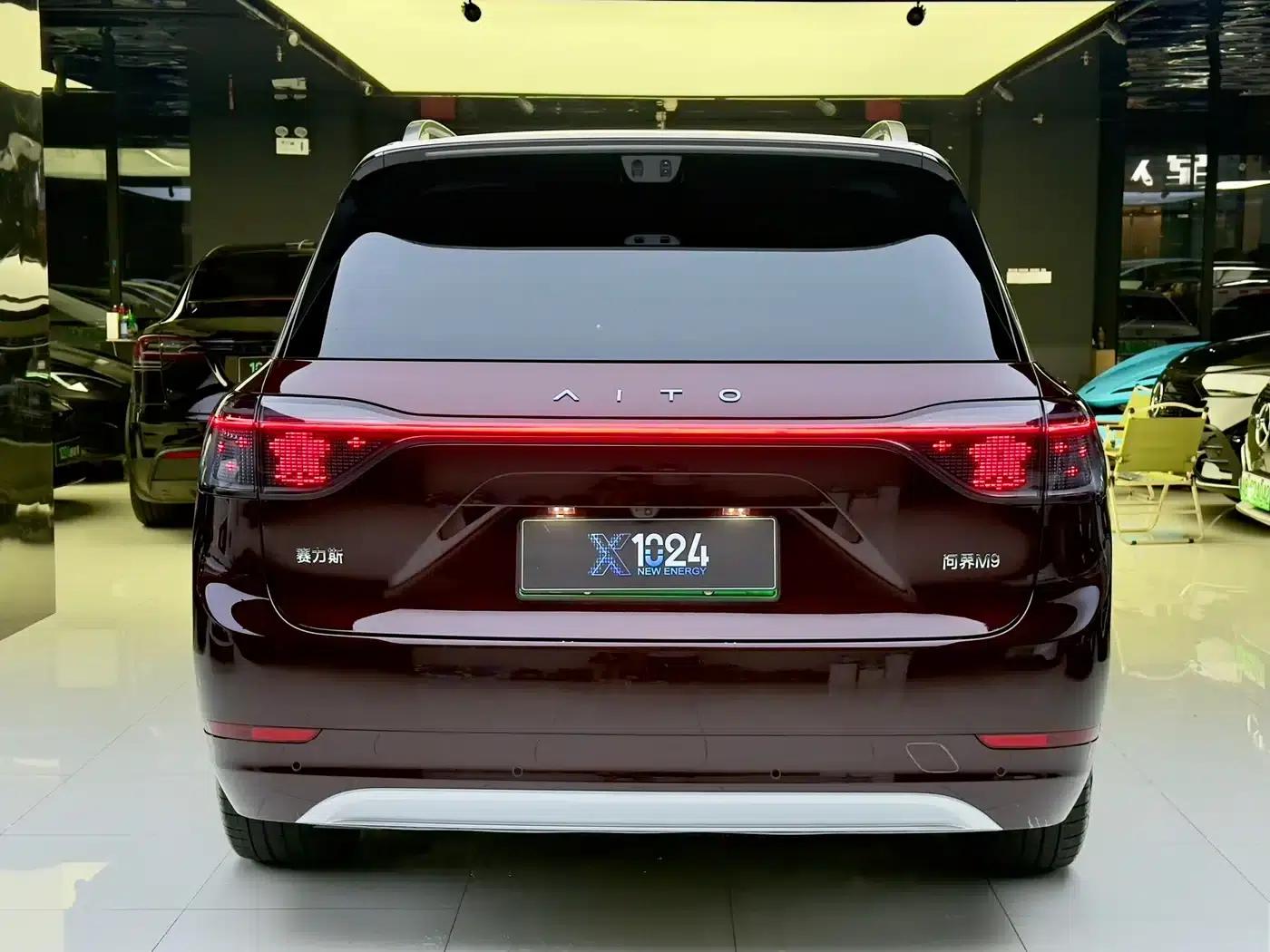 Wenjie M9 2025 Ultra Extended Range Edition (52kWh, 5-seater, 192-line LiDAR) — миниатюра 21
