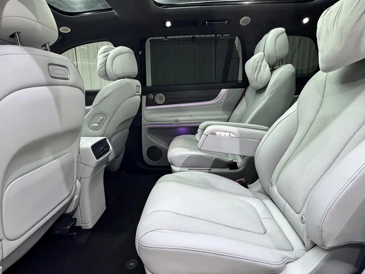 Wenjie M9 2024 Range Extended Max Edition 42kWh 6-Seater — миниатюра 6