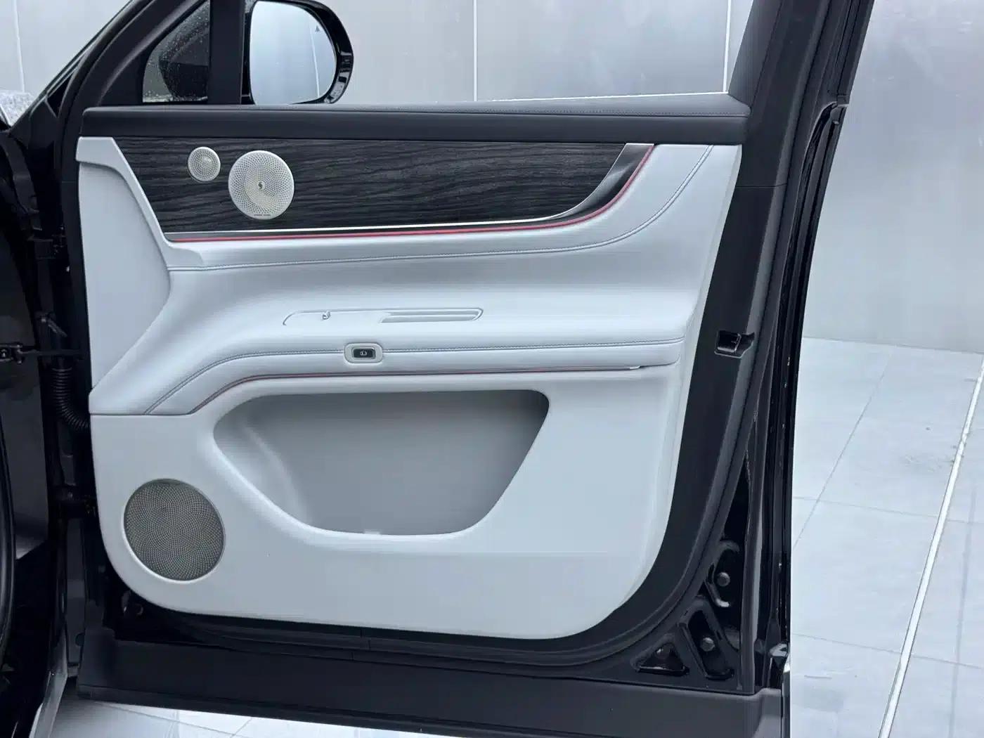 Wenjie M9 2024 Range Extended Max Edition 42kWh 6-Seater — миниатюра 16