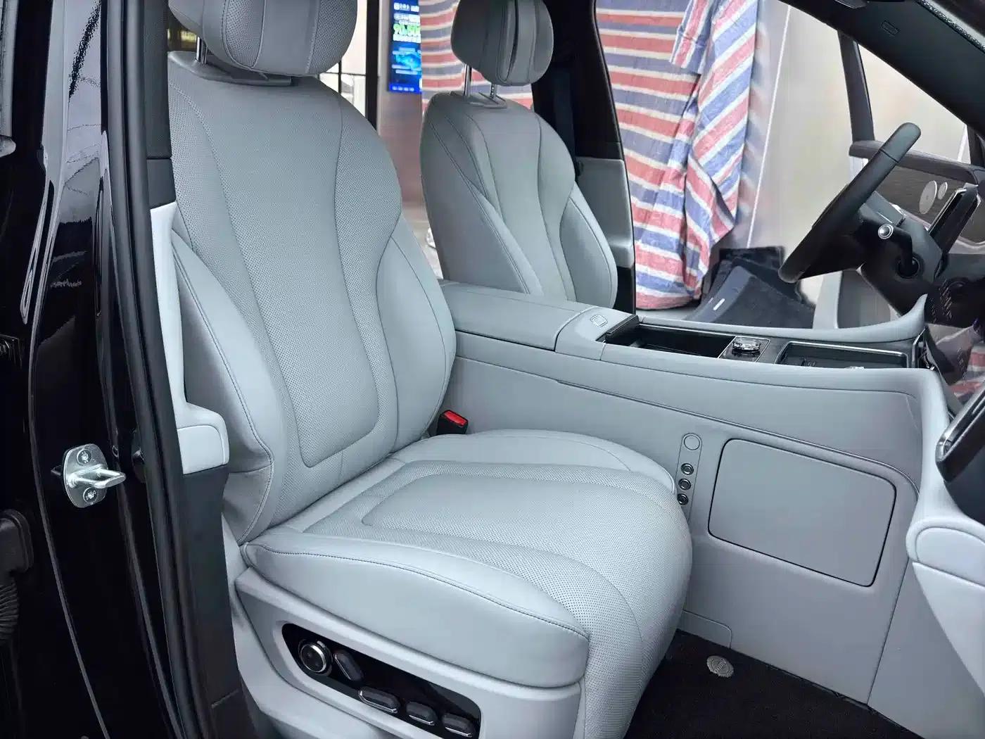 Wenjie M9 2024 Range Extended Max Edition 42kWh 6-Seater — миниатюра 17