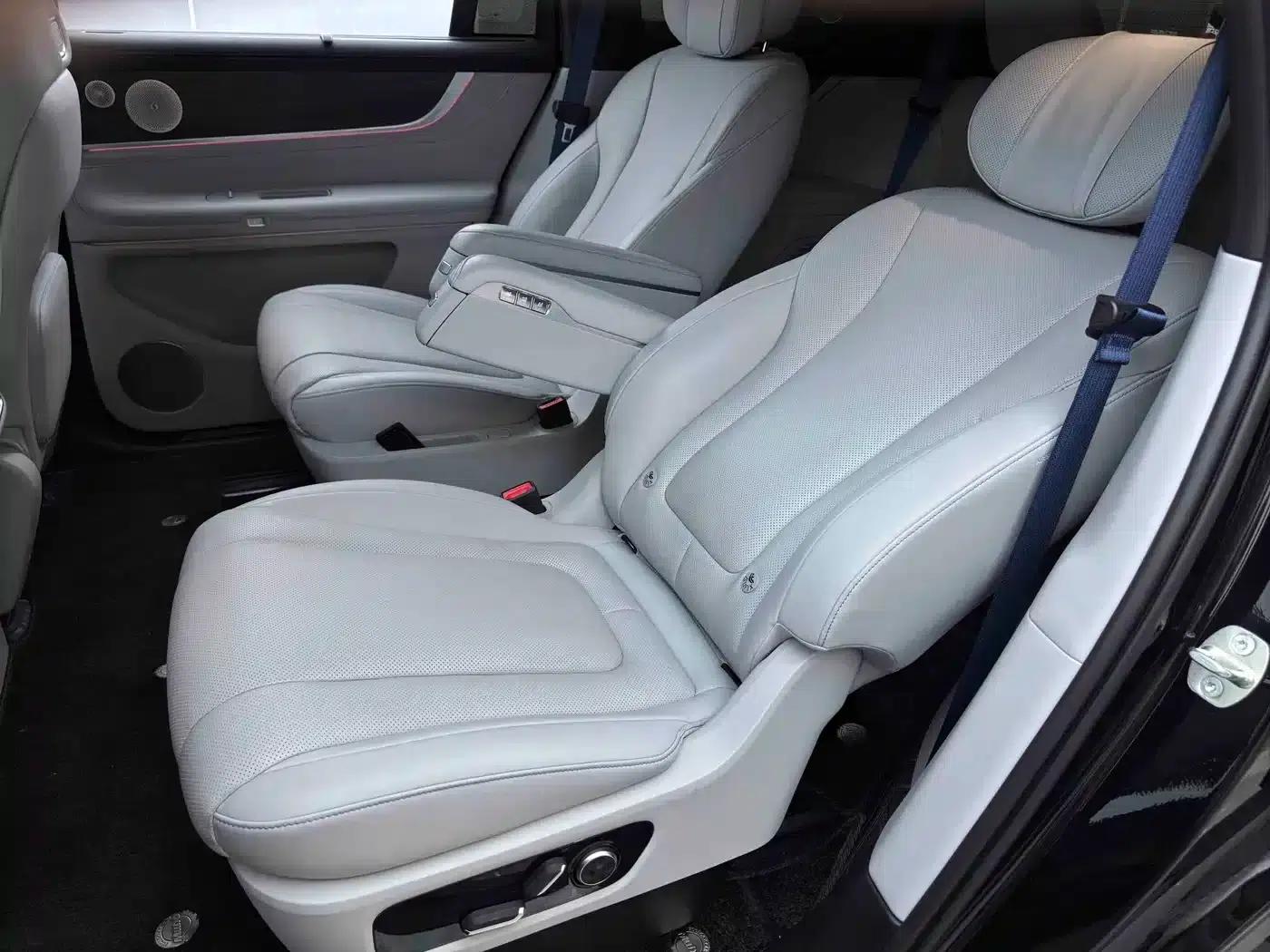 Wenjie M9 2024 Range Extended Max Edition 42kWh 6-Seater — миниатюра 21