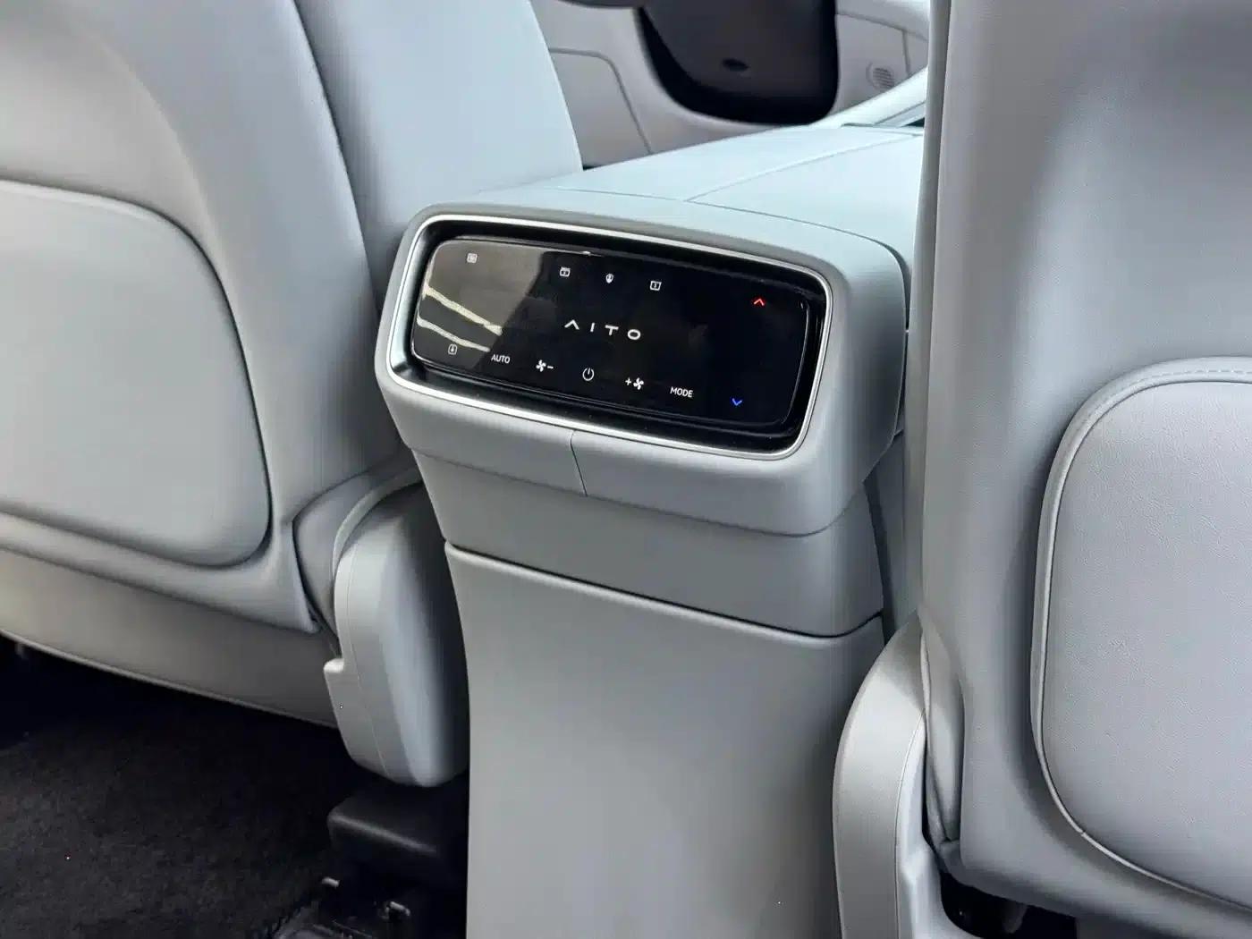 Wenjie M9 2024 Range Extended Max Edition 42kWh 6-Seater — миниатюра 24