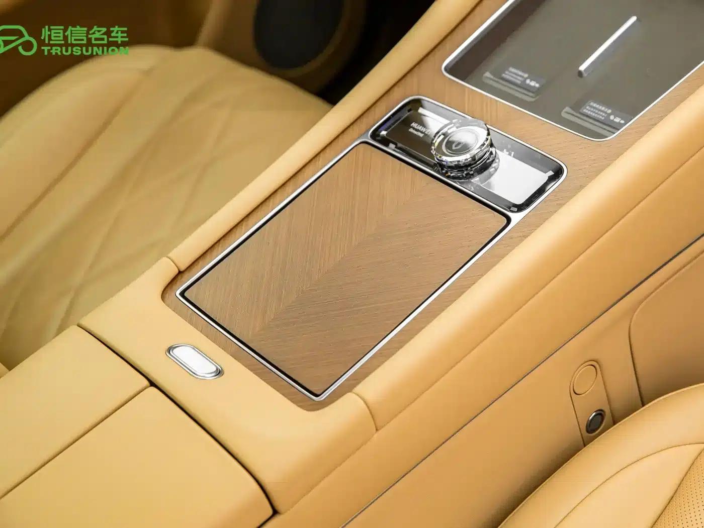 Wenjie M9 2024 Range Extended Max Edition 42kWh 5-Seater — миниатюра 18