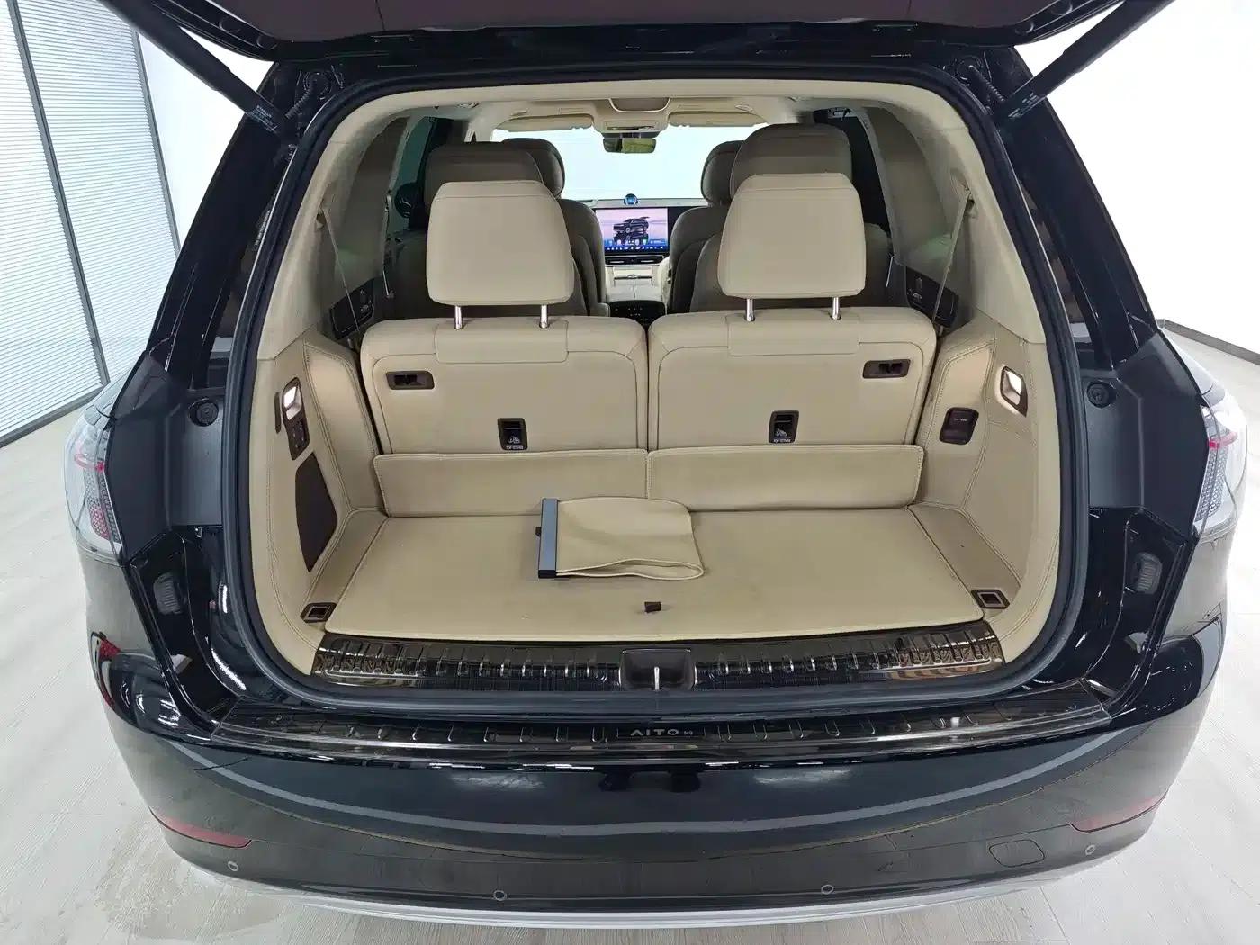 Wenjie M9 2024 Range Extended Ultra Edition 42kWh 6-Seater — миниатюра 29