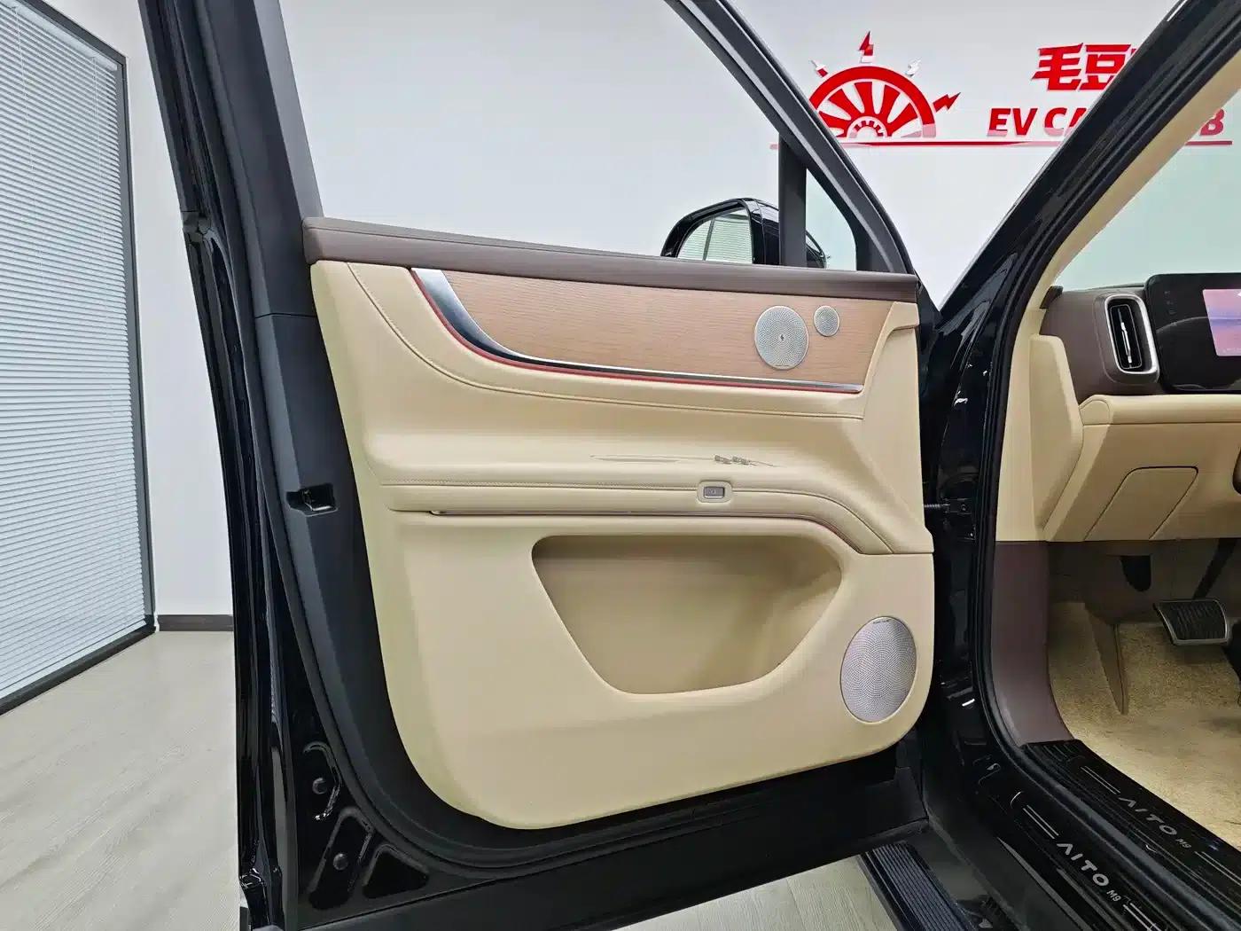 Wenjie M9 2024 Range Extended Ultra Edition 42kWh 6-Seater — миниатюра 54