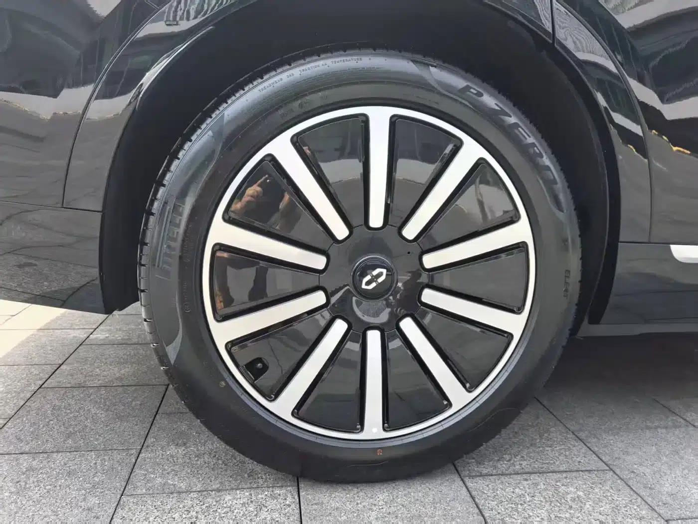 Wenjie M9 2024 Range Extended Max Edition 52kWh 6-Seater — миниатюра 4