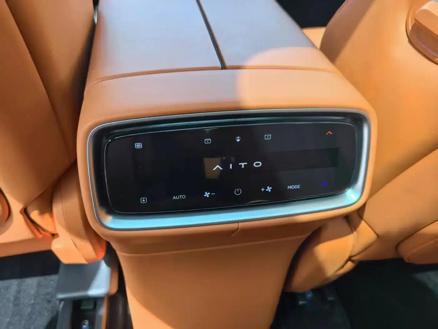Wenjie M9 2024 Range Extended Max Edition 52kWh 6-Seater — миниатюра 9