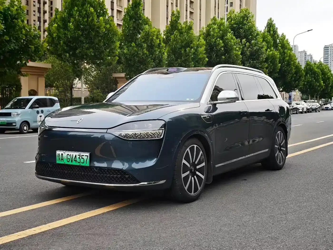 Wenjie M9 2024 Range Extended Ultra Edition 42kWh 6-Seater — миниатюра 1