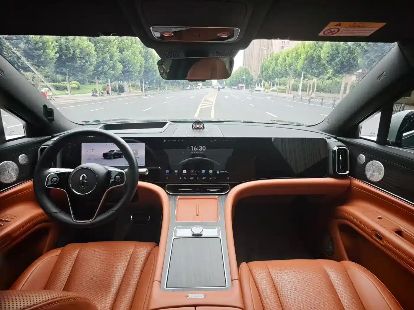 Wenjie M9 2024 Range Extended Ultra Edition 42kWh 6-Seater — миниатюра 4