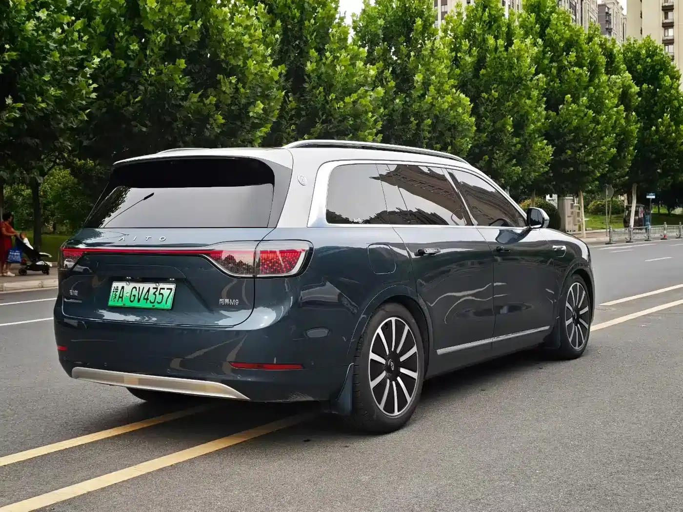 Wenjie M9 2024 Range Extended Ultra Edition 42kWh 6-Seater — миниатюра 7