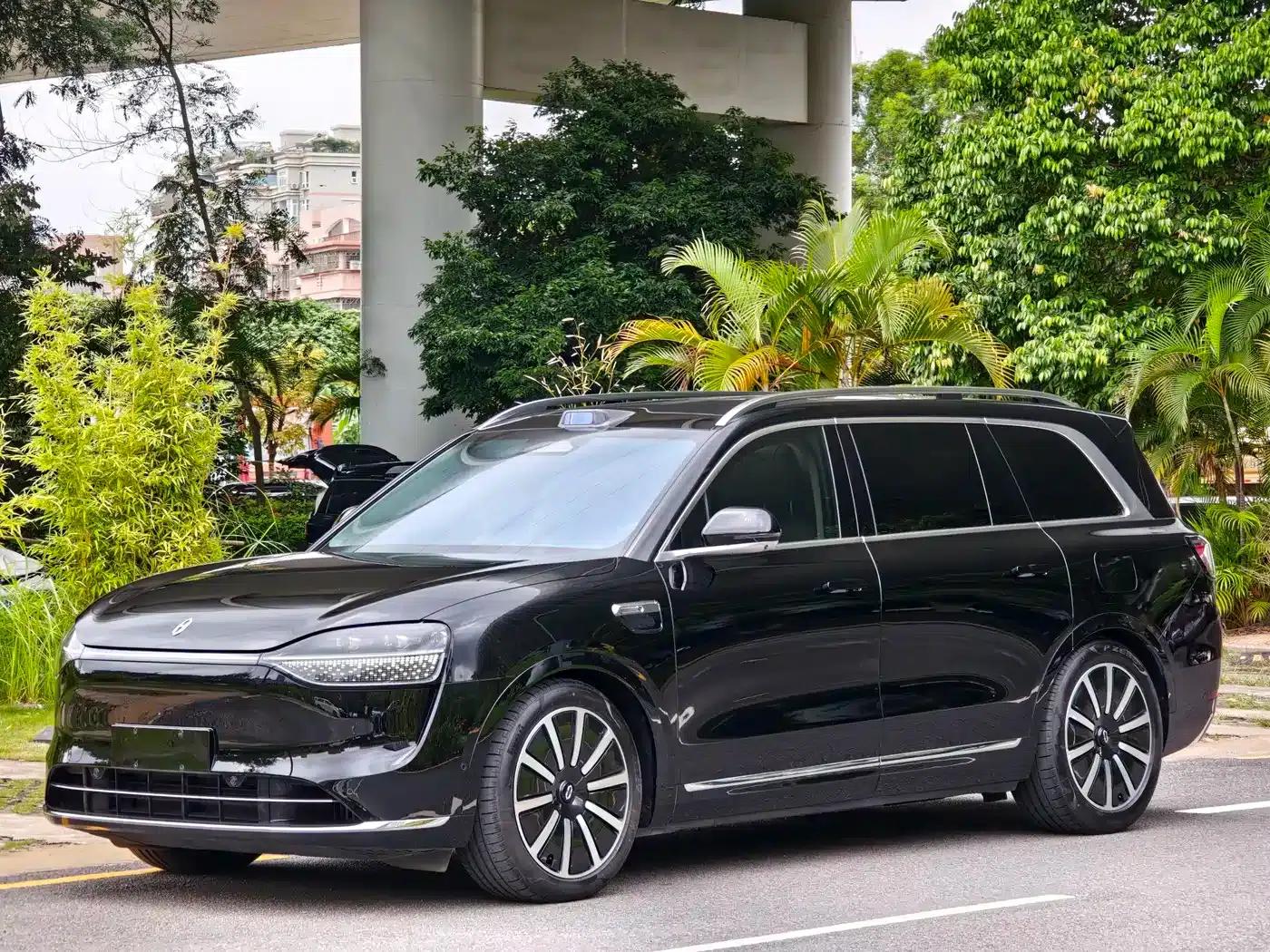 Wenjie M9 2025 Extended Range Max Edition (52kWh, 6-seater, 192-line LiDAR) — миниатюра 1