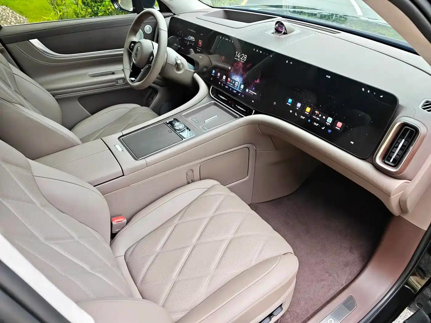 Wenjie M9 2025 Extended Range Max Edition (52kWh, 6-seater, 192-line LiDAR) — миниатюра 17