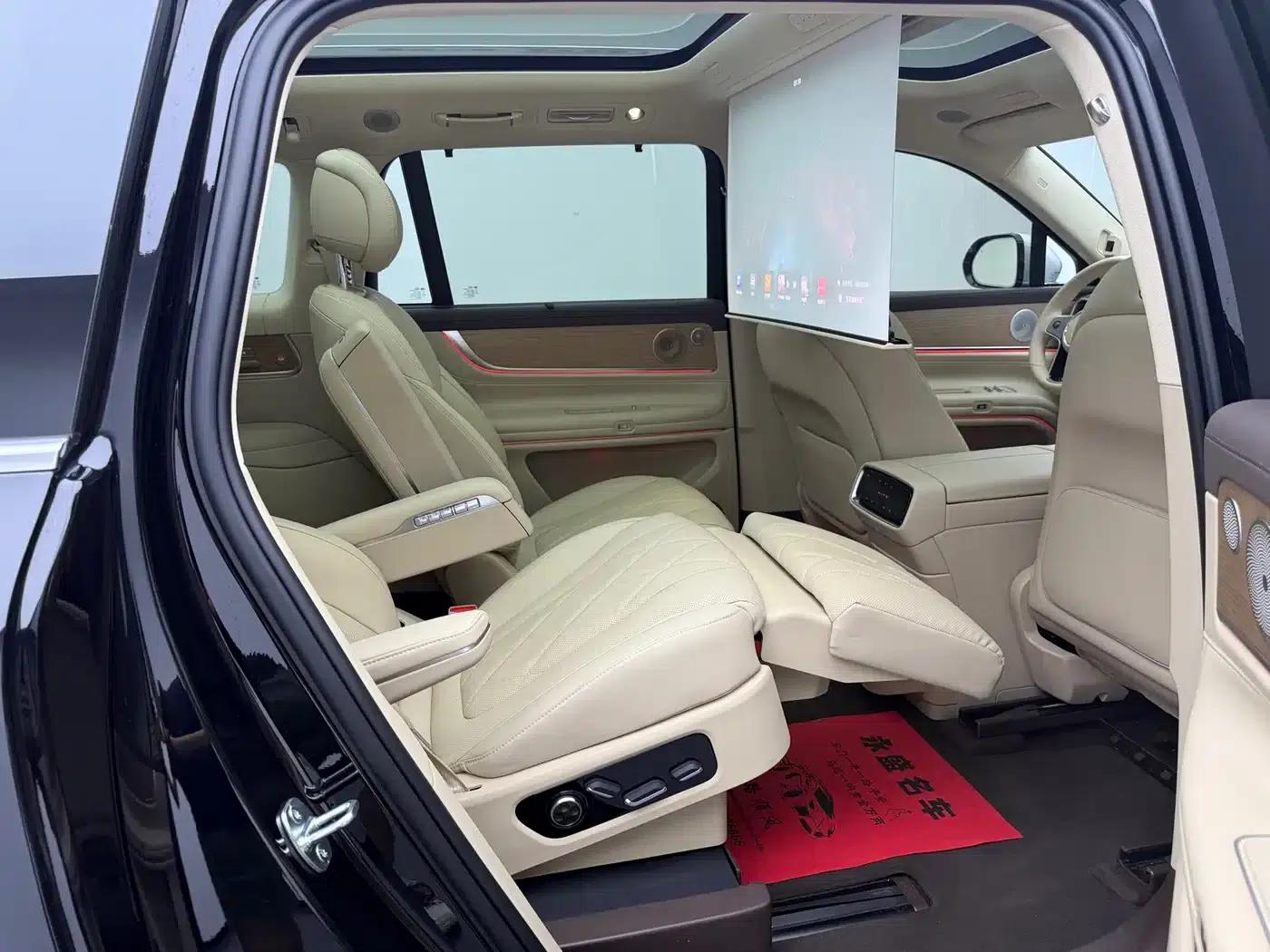 Wenjie M9 2024 Range Extended Ultra Edition 42kWh 6-Seater — миниатюра 18