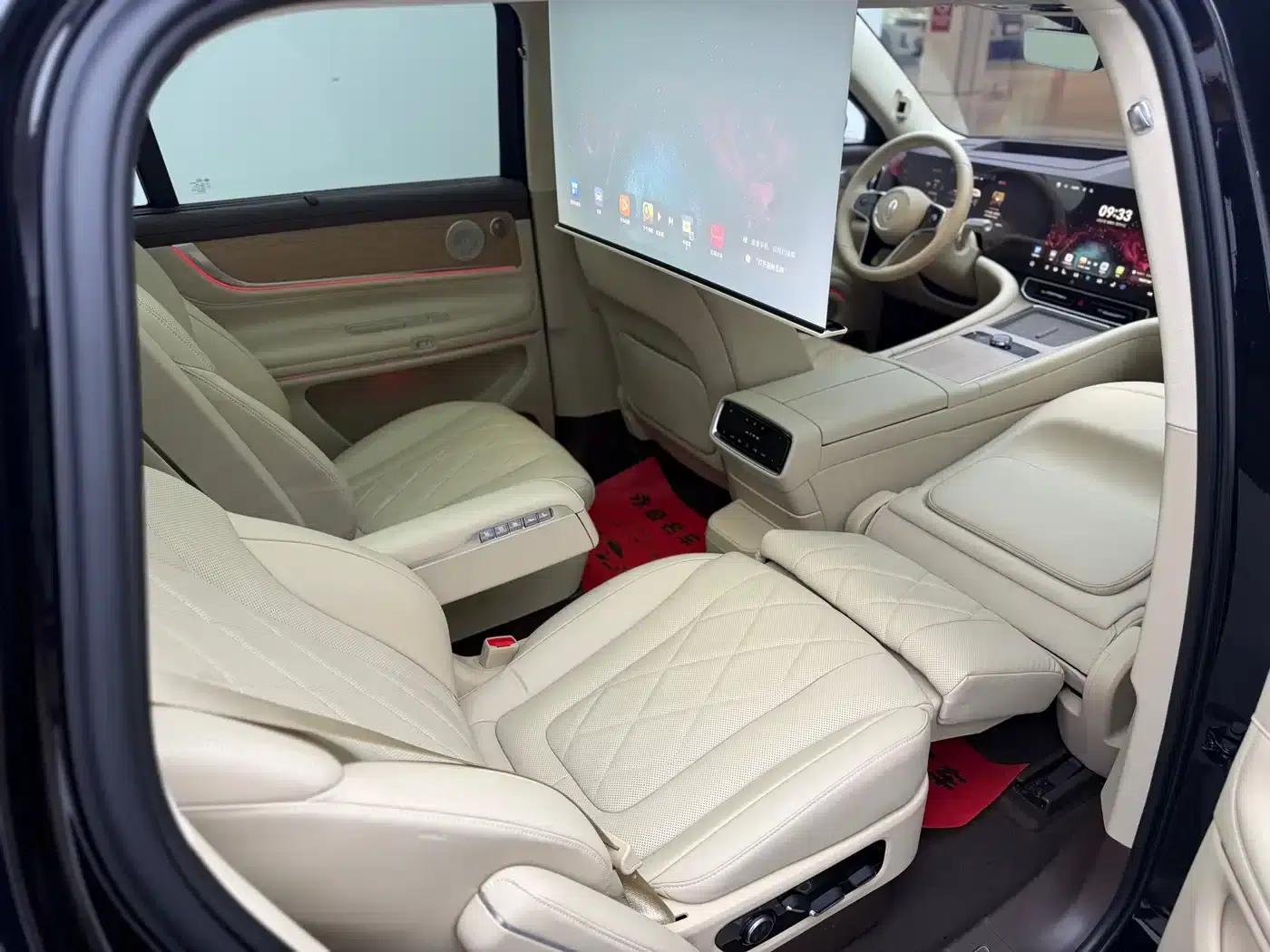 Wenjie M9 2024 Range Extended Ultra Edition 42kWh 6-Seater — миниатюра 19