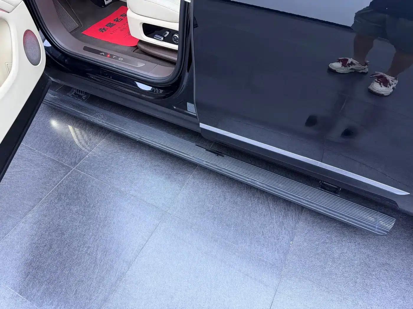Wenjie M9 2024 Range Extended Ultra Edition 42kWh 6-Seater — миниатюра 26
