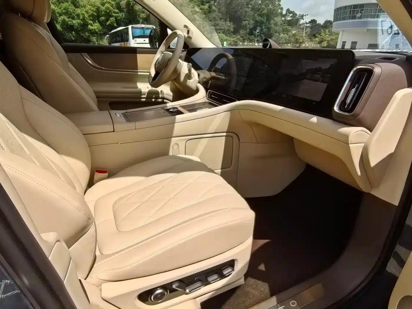 Wenjie M9 2024 Range Extended Ultra Edition 42kWh 6-Seater — миниатюра 11