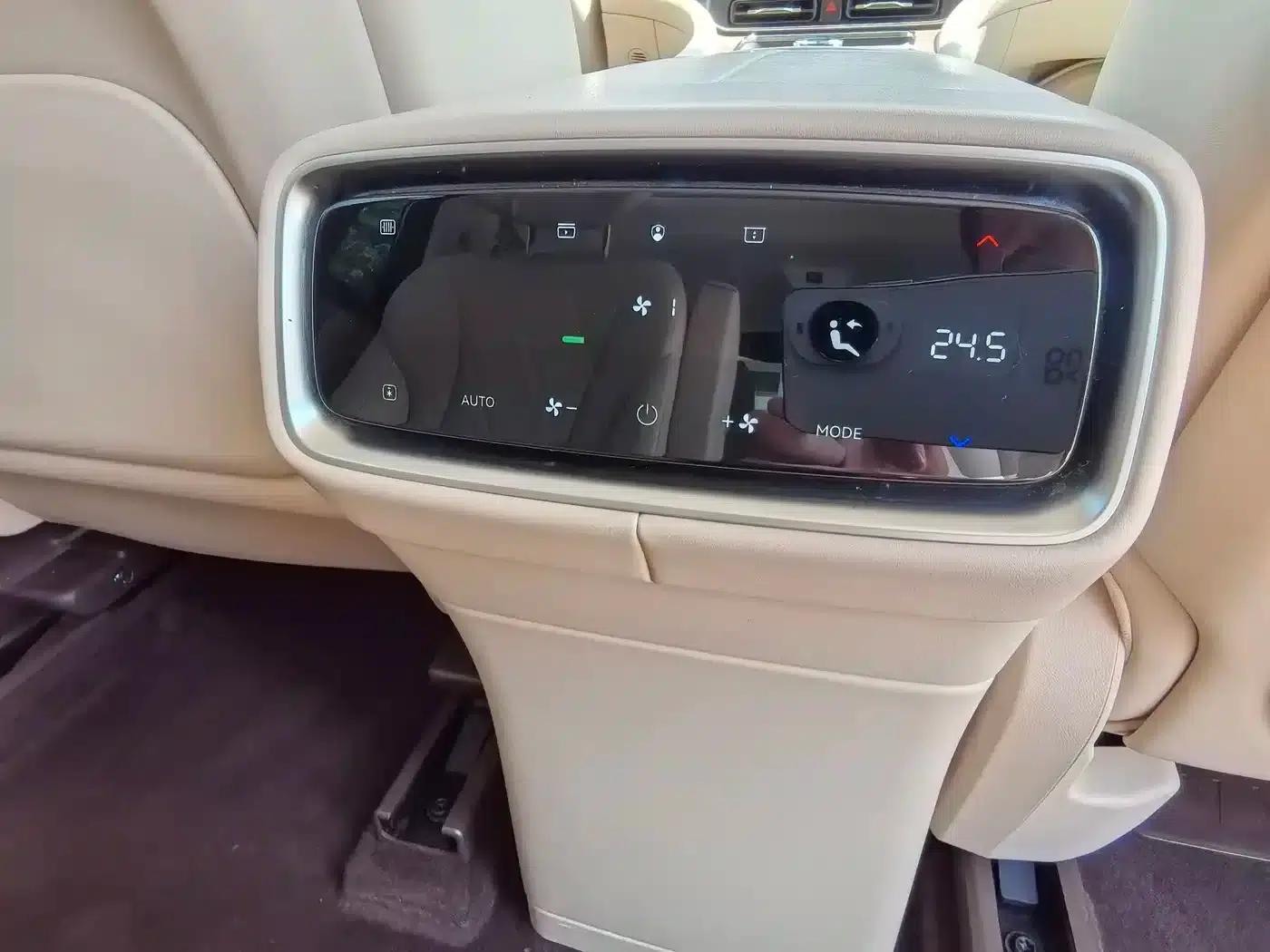 Wenjie M9 2024 Range Extended Ultra Edition 42kWh 6-Seater — миниатюра 15