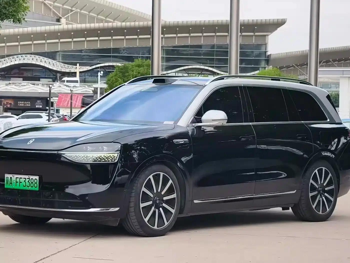 Wenjie M9 2024 Range Extended Max Edition 42kWh 6-Seater — миниатюра 1