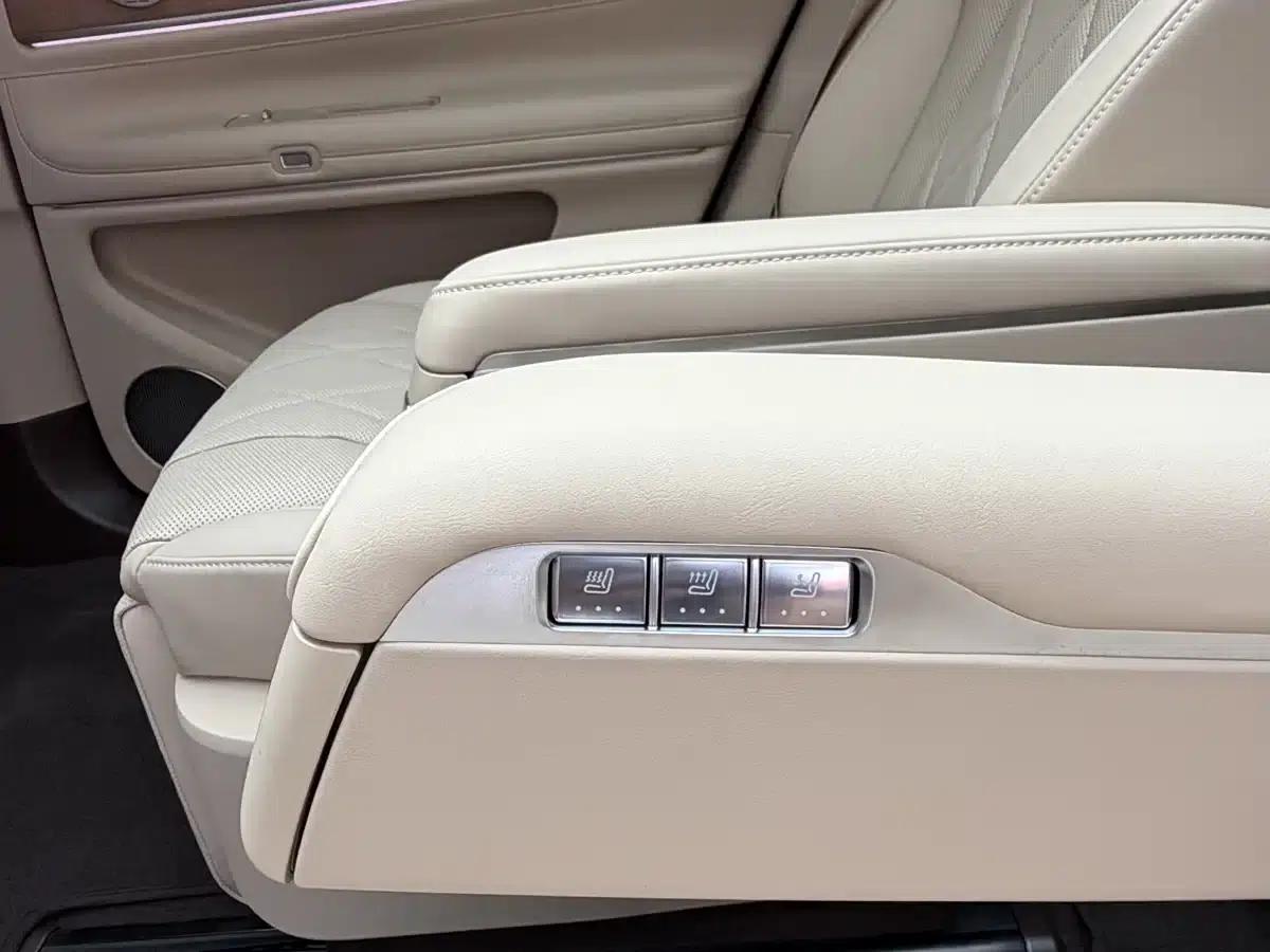Wenjie M9 2024 Range Extended Ultra Edition 52kWh 6-Seater — миниатюра 7
