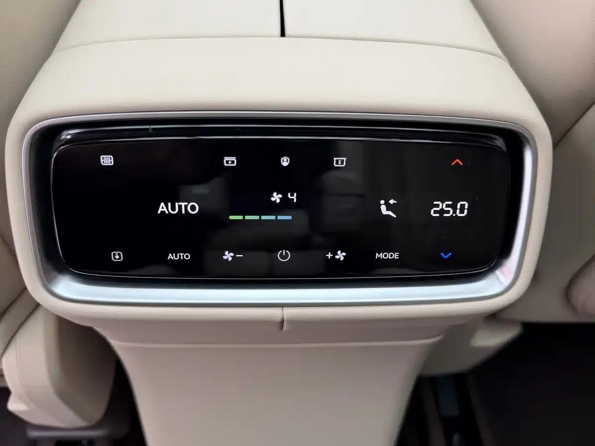 Wenjie M9 2024 Range Extended Ultra Edition 52kWh 6-Seater — миниатюра 10