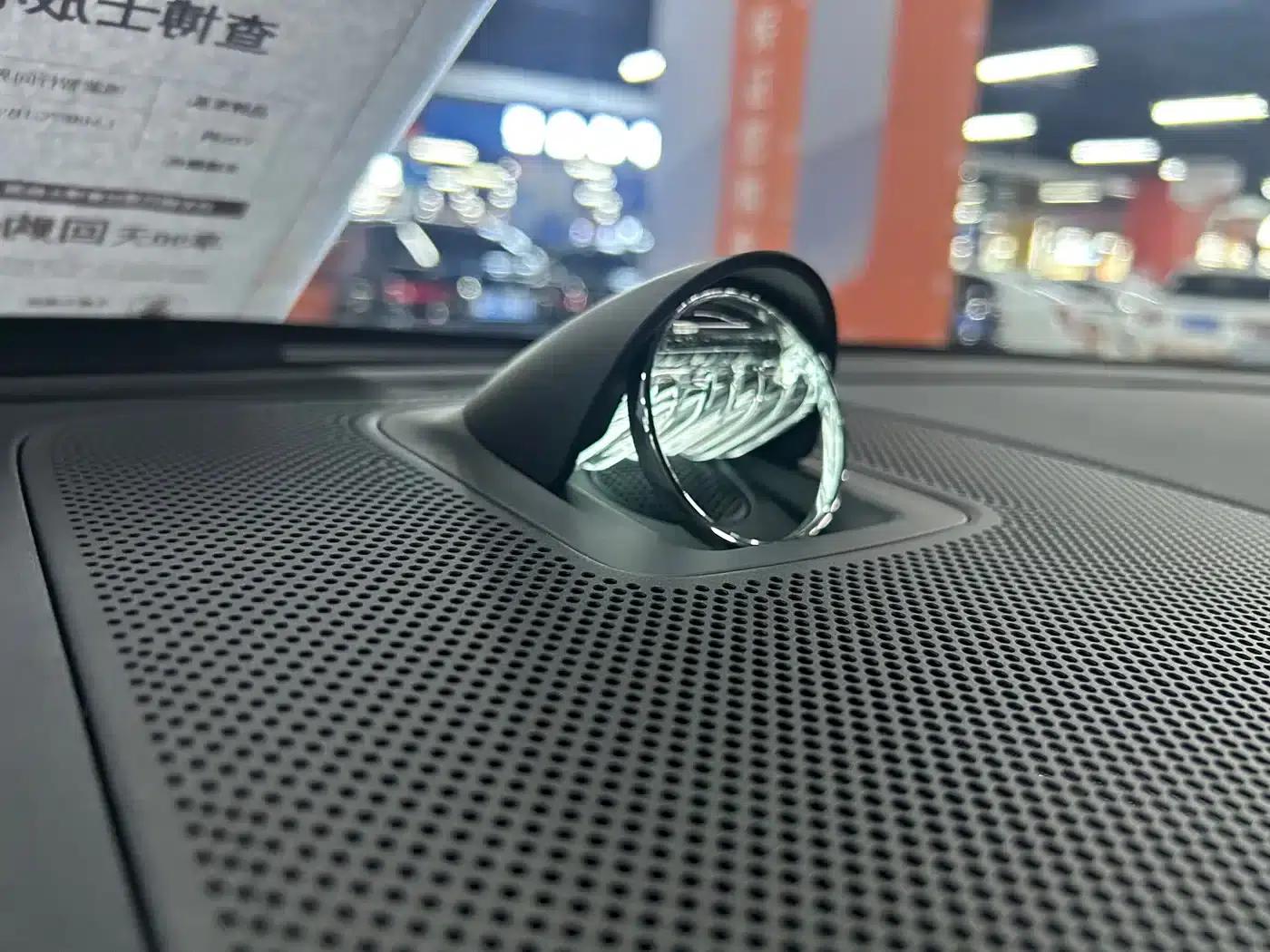Wenjie M9 2024 Range Extended Ultra Edition 52kWh 6-Seater — миниатюра 24