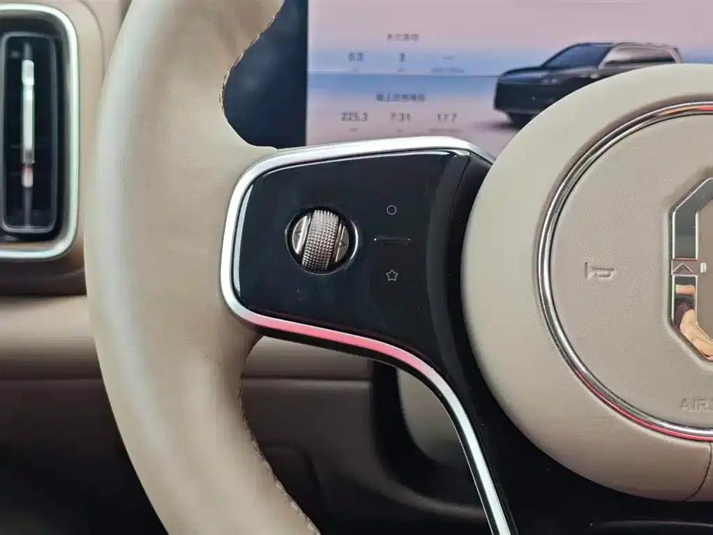 Wenjie M9 2025 Pure Electric Ultra Edition (100kWh, 6-seater, 192-line LiDAR) — миниатюра 19