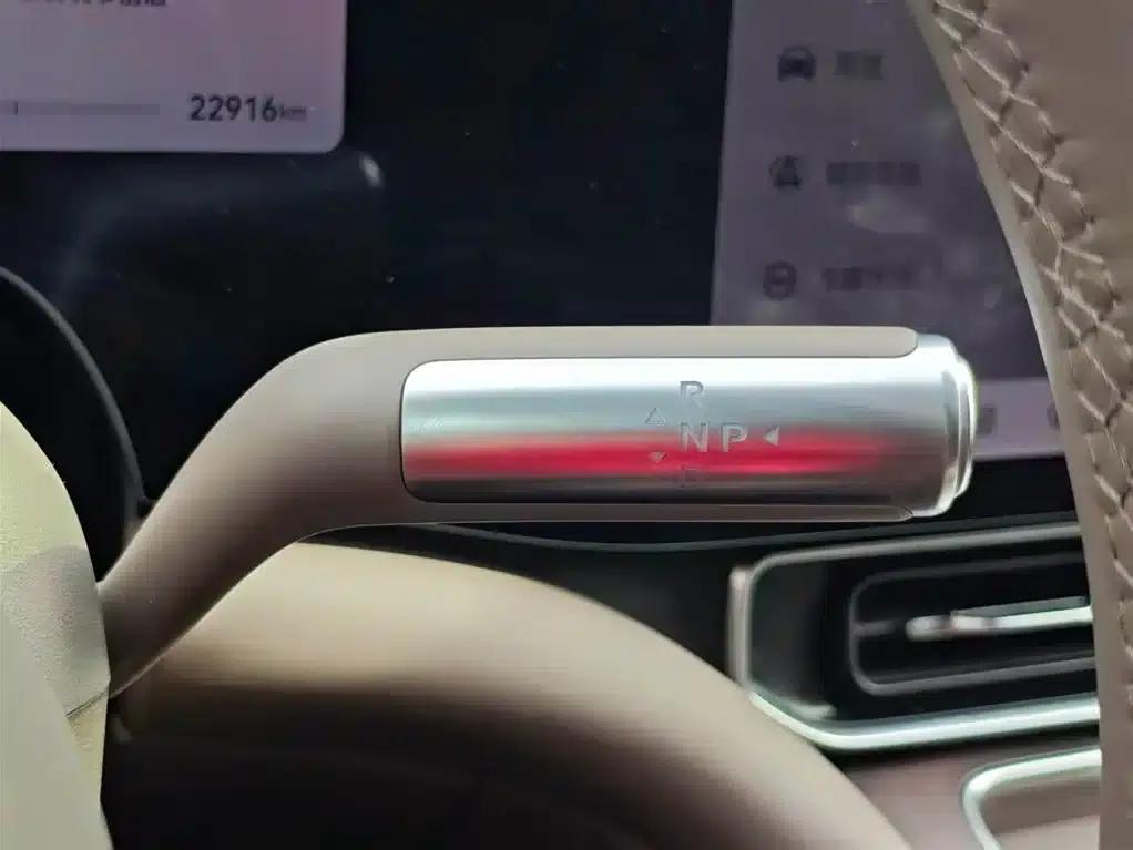 Wenjie M9 2025 Pure Electric Ultra Edition (100kWh, 6-seater, 192-line LiDAR) — миниатюра 22