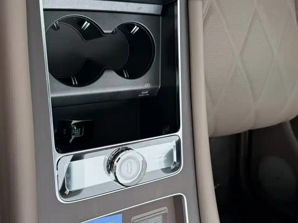 Wenjie M9 2025 Extended Range Max Edition 52kWh 6-Seat Version (896-line LiDAR) — миниатюра 23