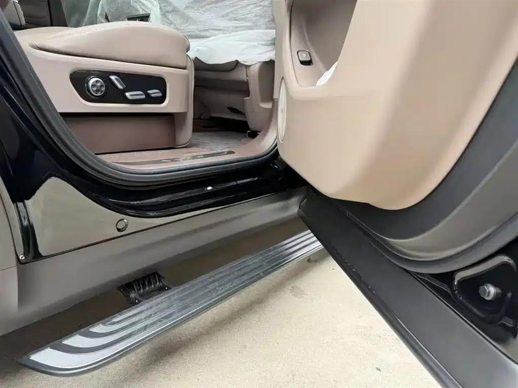Wenjie M9 2025 Extended Range Max Edition 52kWh 6-Seat Version (896-line LiDAR) — миниатюра 25