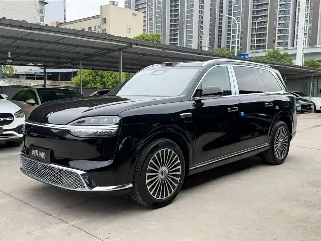 Wenjie M9 2026 Model Extended Range Max+ 6-Seater — миниатюра 1