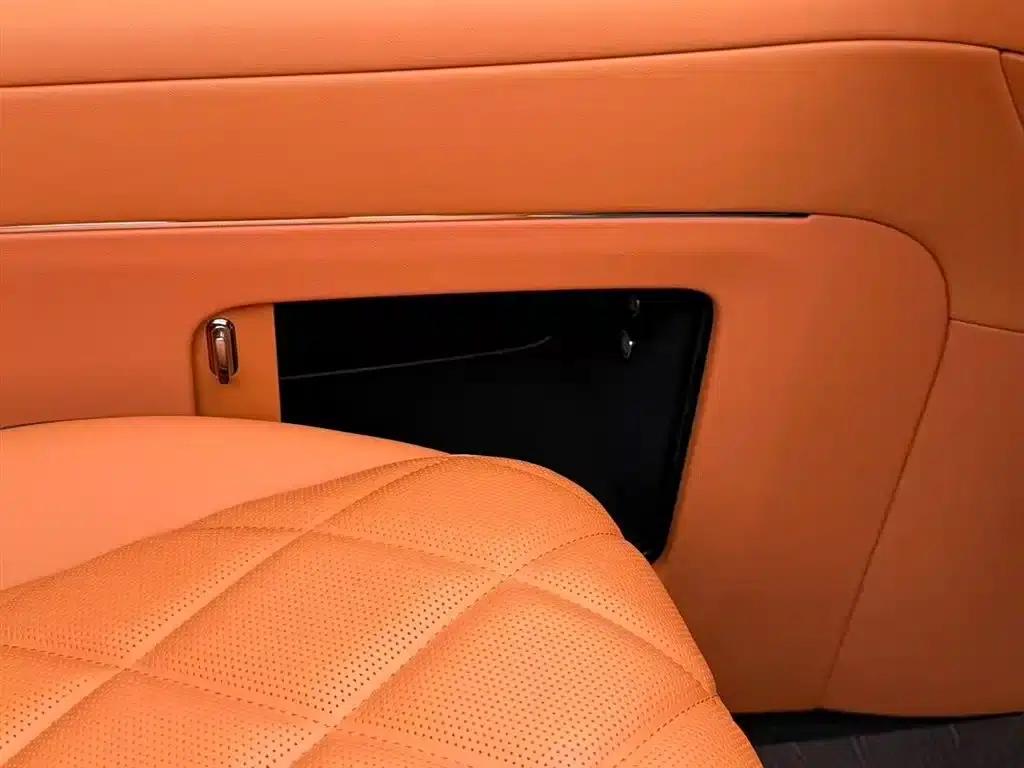 Wenjie M9 2026 Model Extended Range Max+ 6-Seater — миниатюра 35