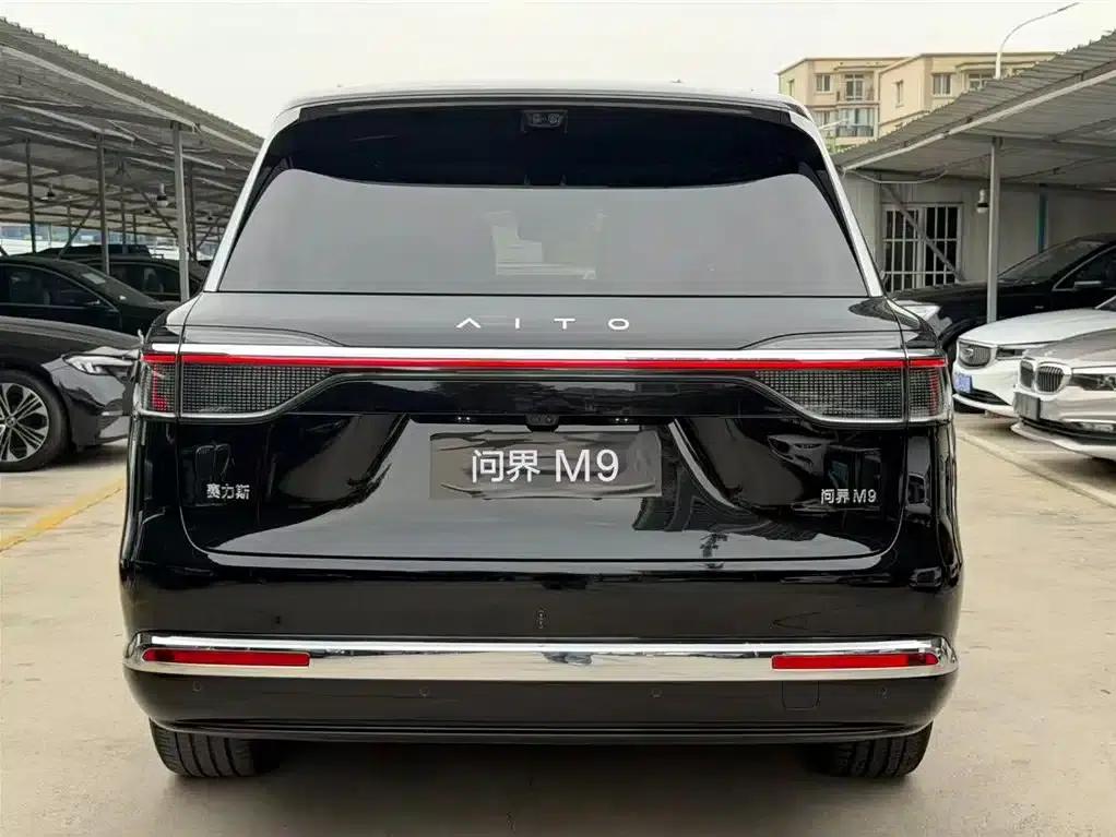 Wenjie M9 2026 Model Extended Range Max+ 6-Seater — миниатюра 8