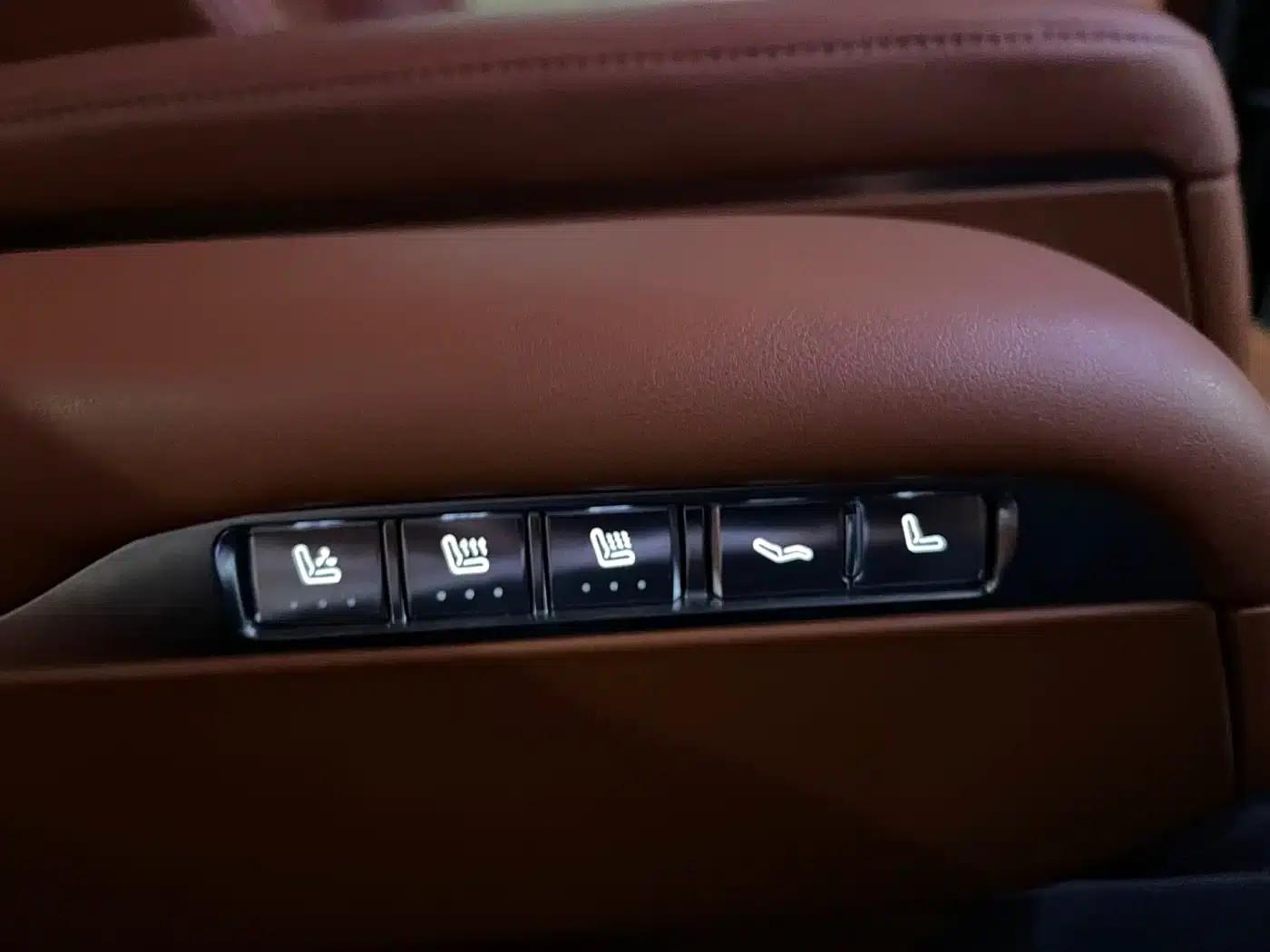 Wenjie M9 2024 Range Extended Ultra Edition 42kWh 6-Seater — миниатюра 16
