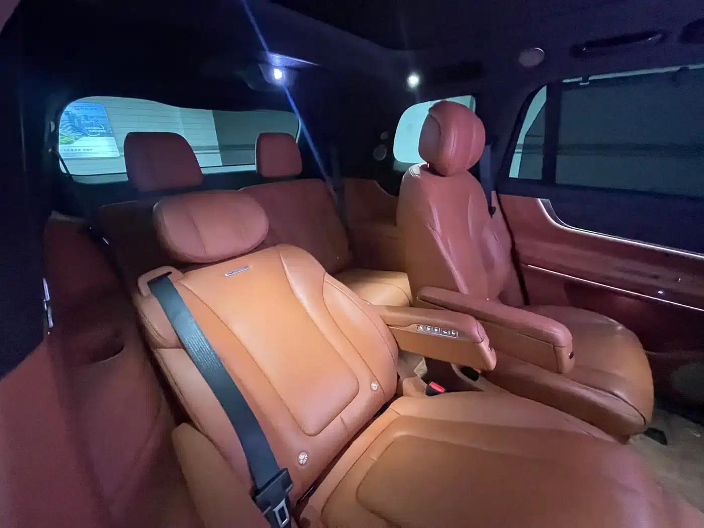 Wenjie M9 2024 Range Extended Ultra Edition 42kWh 6-Seater — миниатюра 19