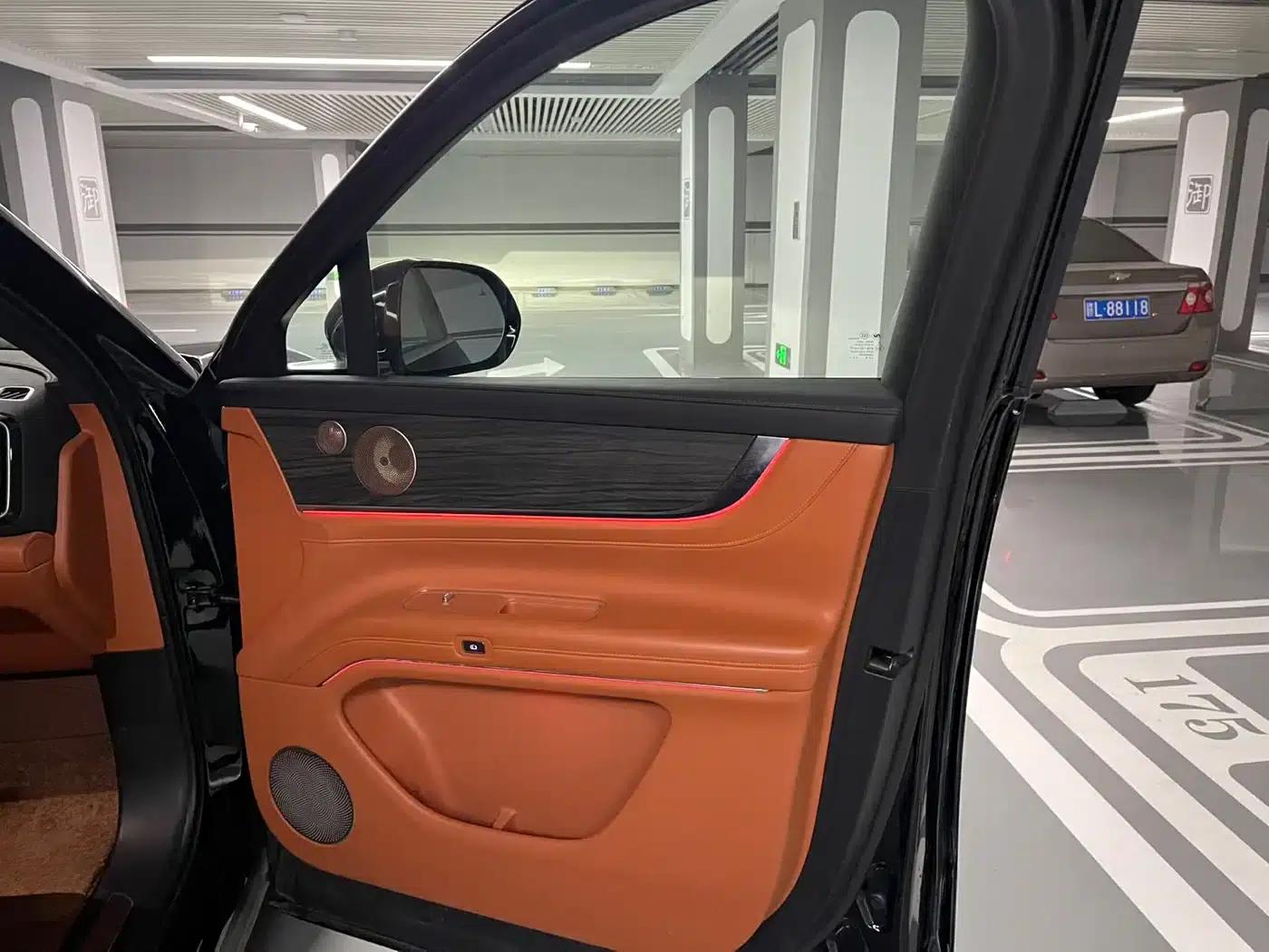 Wenjie M9 2024 Range Extended Ultra Edition 42kWh 6-Seater — миниатюра 22