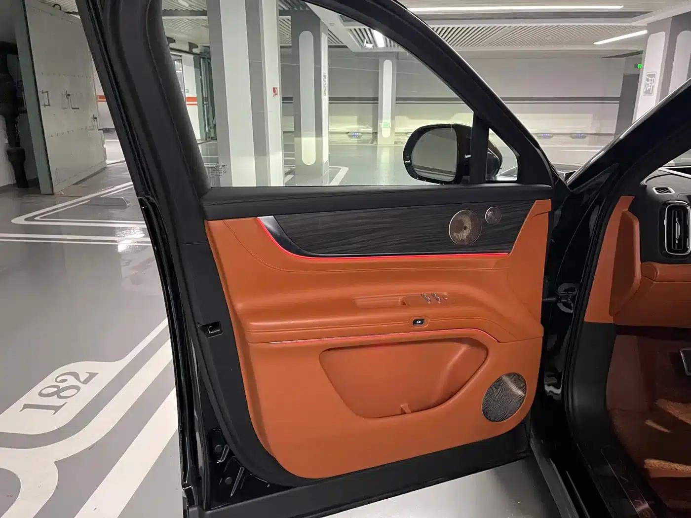 Wenjie M9 2024 Range Extended Ultra Edition 42kWh 6-Seater — миниатюра 6