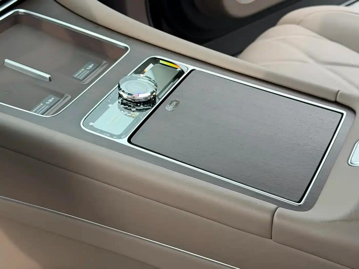 Wenjie M9 2025 Ultra Extended Range Edition 52kWh 6-Seat Version (192-line LiDAR) — миниатюра 14